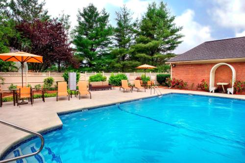Imagen de la piscina del Hotel Sonesta Select Boston Danvers. Foto 20
