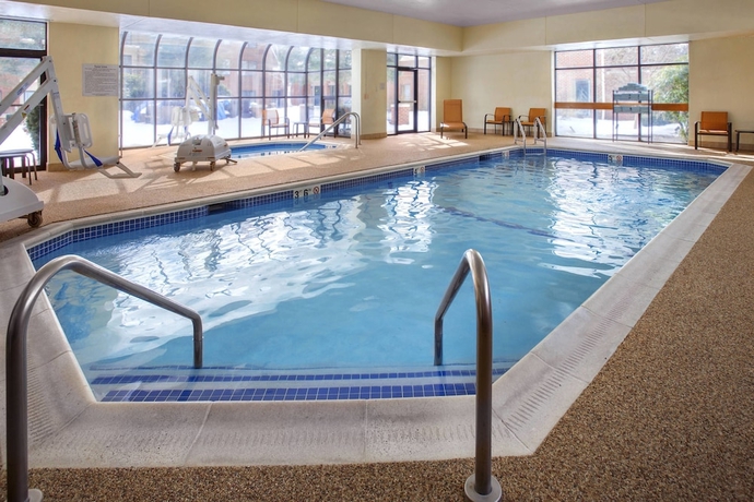 Imagen de la piscina del Hotel Sonesta Select Boston Milford. Foto 19