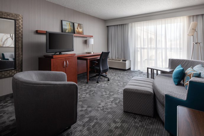 Imagen de la habitación del Hotel Sonesta Select Camarillo. Foto 17