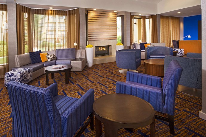 Imagen de los interiores del Hotel Sonesta Select Charlotte University Research Park. Foto 15