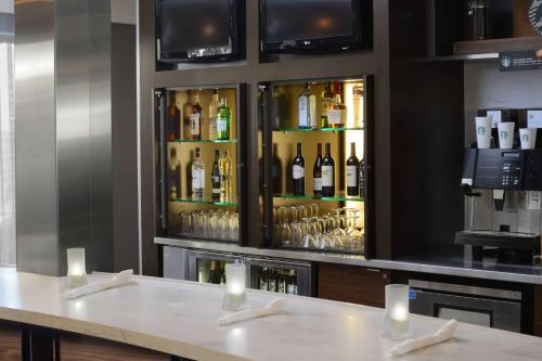 Imagen del bar/restaurante del Hotel Sonesta Select Dallas Central Expressway. Foto 12