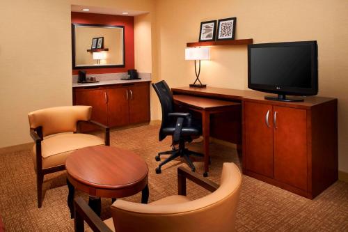 Imagen de la habitación del Hotel Sonesta Select Detroit Auburn Hills. Foto 14