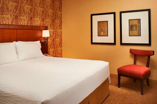 Imagen de la habitación del Hotel Sonesta Select Detroit Auburn Hills. Foto 15