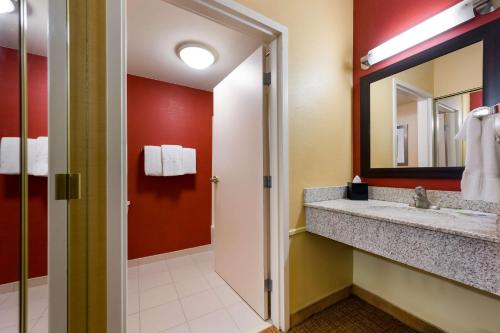 Imagen de la habitación del Hotel Sonesta Select Detroit Novi. Foto 11