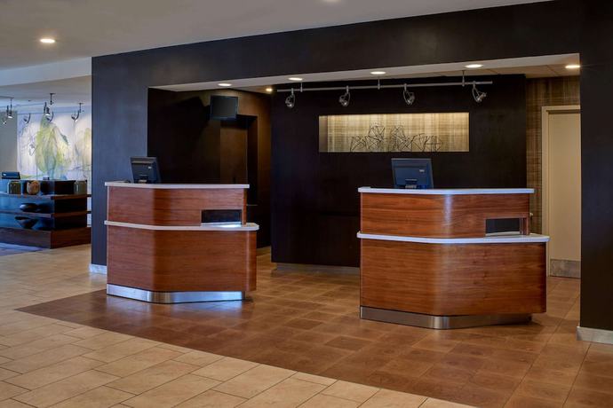 Imagen de los interiores del Hotel Sonesta Select Indianapolis Carmel. Foto 12