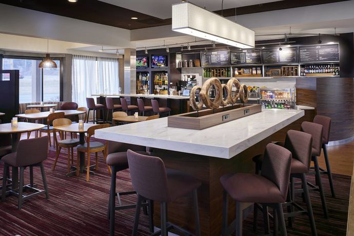 Imagen del bar/restaurante del Hotel Sonesta Select Kansas City Airport Tiffany Springs. Foto 3