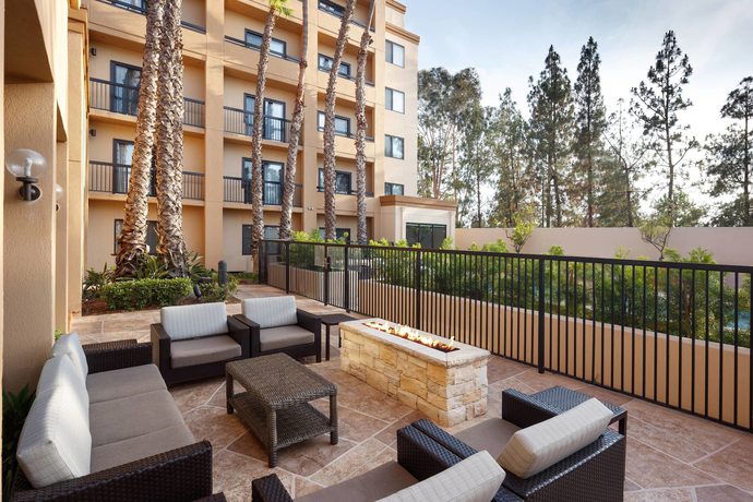 Imagen de los exteriores del Hotel Sonesta Select Laguna Hills Irvine Spectrum. Foto 16