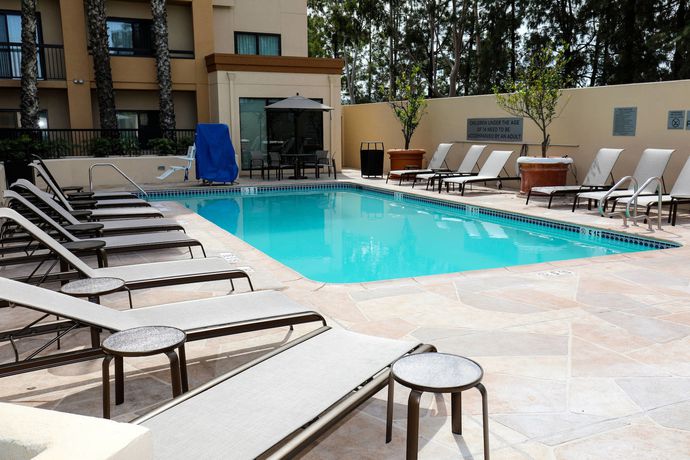 Imagen de la piscina del Hotel Sonesta Select Laguna Hills Irvine Spectrum. Foto 20