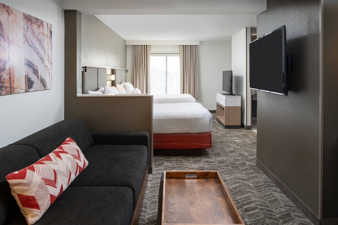 Imagen de la habitación del Hotel Sonesta Select Nashville Airport Suites. Foto 8