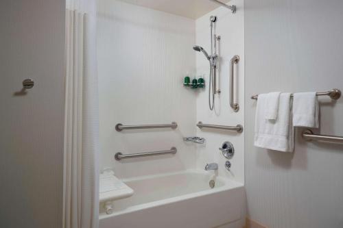 Imagen de la habitación del Hotel Sonesta Select Newport Middletown. Foto 12