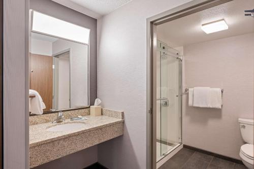 Imagen de la habitación del Hotel Sonesta Select Pleasant Hill. Foto 20