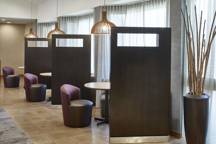 Imagen de los interiores del Hotel Sonesta Select Raleigh Durham Airport Morrisville. Foto 16