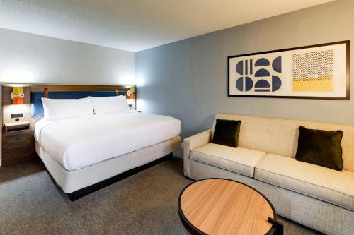 Imagen de la habitación del Hotel Sonesta Select San Francisco Airport Oyster Point Waterfront. Foto 17