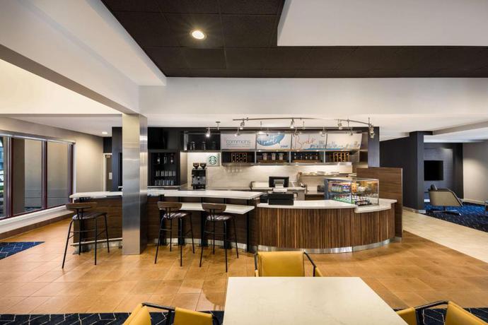 Imagen del bar/restaurante del Hotel Sonesta Select San Jose Airport. Foto 2