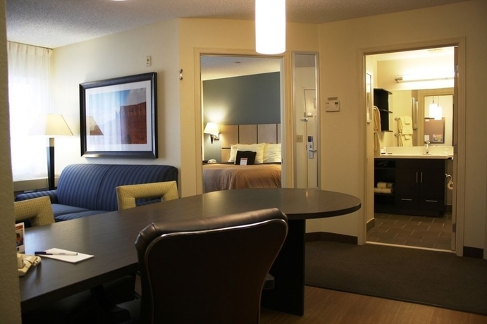 Imagen de la habitación del Hotel Sonesta Simply Suites Arlington. Foto 6