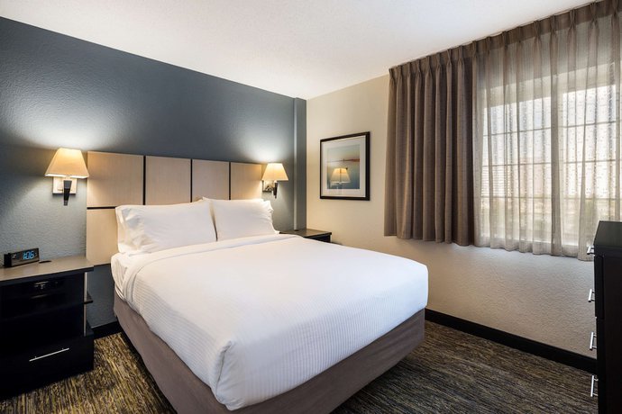 Imagen de la habitación del Hotel Sonesta Simply Suites Atlanta Gwinnett Place. Foto 10