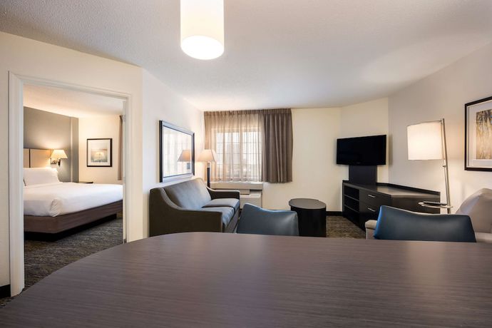 Imagen de la habitación del Hotel Sonesta Simply Suites Atlanta Gwinnett Place. Foto 12