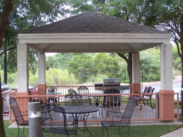 Imagen de los exteriores del Hotel Sonesta Simply Suites Austin The Domain Area. Foto 9