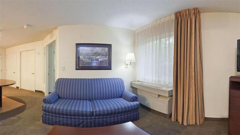 Imagen de los interiores del Hotel Sonesta Simply Suites Austin The Domain Area. Foto 15