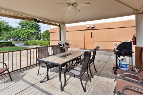 Imagen general del Hotel Sonesta Simply Suites Birmingham Hoover. Foto 4