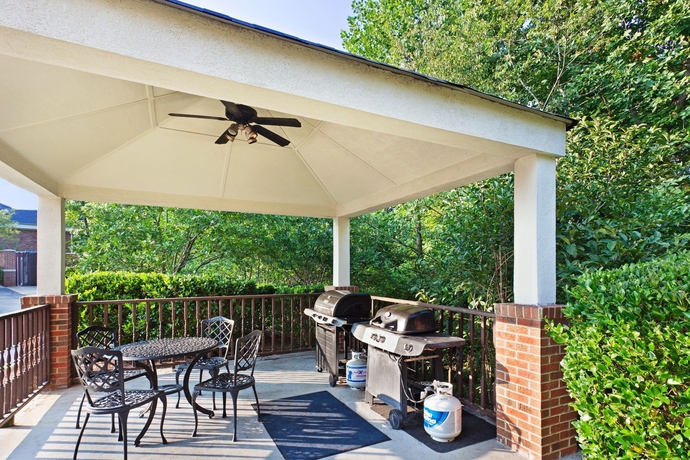 Imagen de los exteriores del Hotel Sonesta Simply Suites Charlotte University. Foto 11