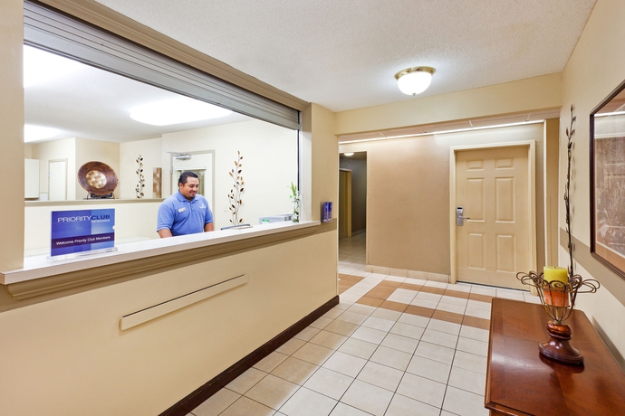 Imagen de los interiores del Hotel Sonesta Simply Suites Charlotte University. Foto 16