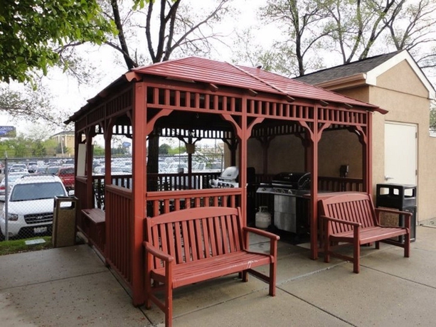 Imagen de los exteriores del Hotel Sonesta Simply Suites Chicago O'hare Airport. Foto 8