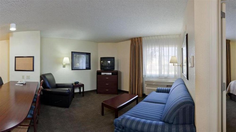 Imagen de los interiores del Hotel Sonesta Simply Suites Dallas Las Colinas. Foto 11
