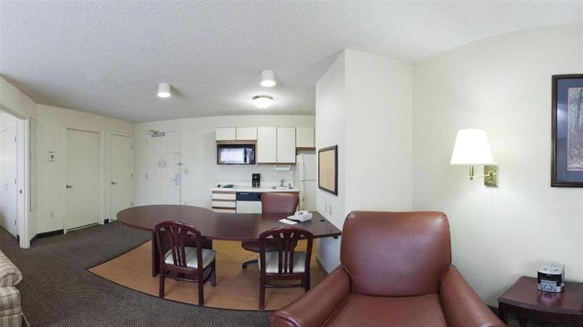 Imagen de los interiores del Hotel Sonesta Simply Suites Dallas Richardson. Foto 14