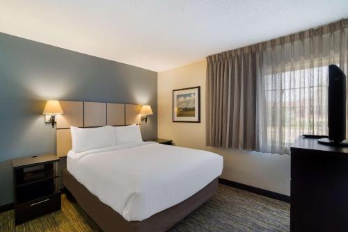 Imagen de la habitación del Hotel Sonesta Simply Suites Des Moines. Foto 8