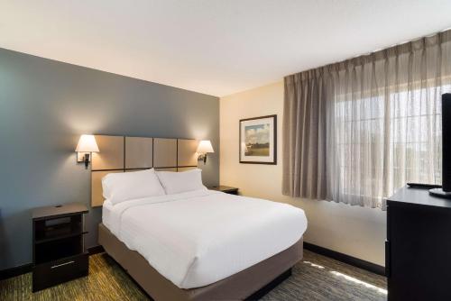 Imagen de la habitación del Hotel Sonesta Simply Suites Des Moines. Foto 11