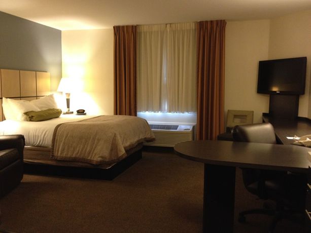 Imagen de los interiores del Hotel Sonesta Simply Suites Detroit Ann Arbor. Foto 13