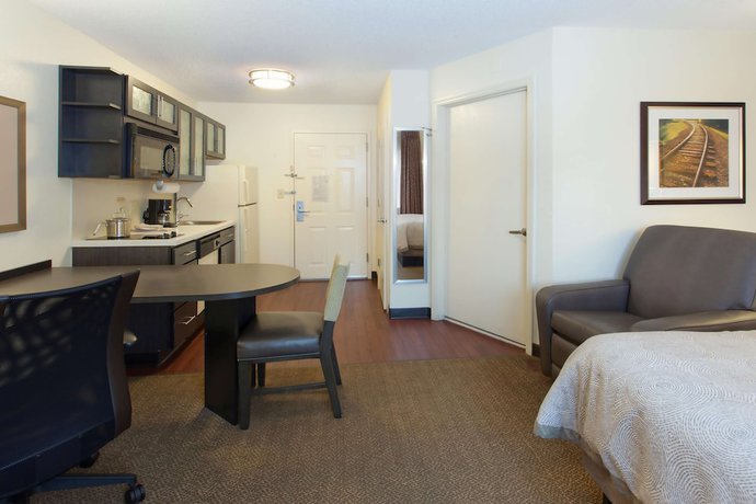 Imagen de la habitación del Hotel Sonesta Simply Suites Detroit Warren. Foto 14