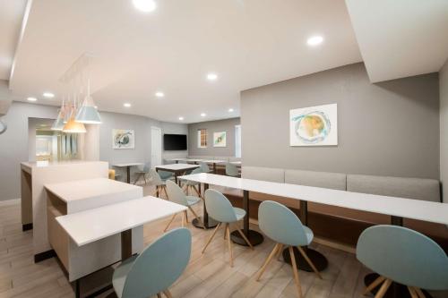 Imagen general del Hotel Sonesta Simply Suites Falls Church. Foto 10