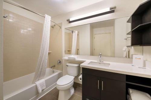 Imagen general del Hotel Sonesta Simply Suites Hampton. Foto 5