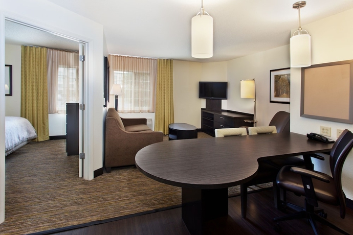 Imagen de la habitación del Hotel Sonesta Simply Suites Huntsville Research Park. Foto 9