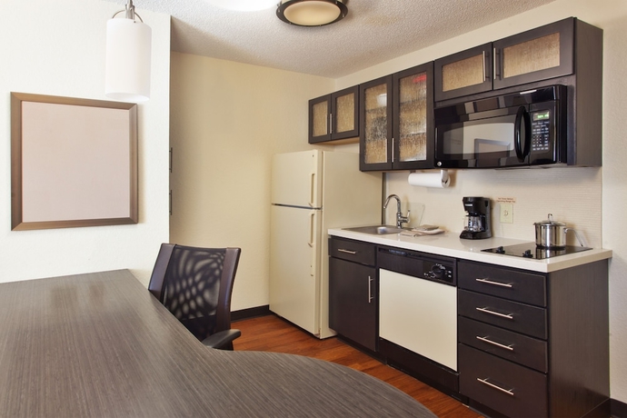 Imagen de la habitación del Hotel Sonesta Simply Suites Huntsville Research Park. Foto 10