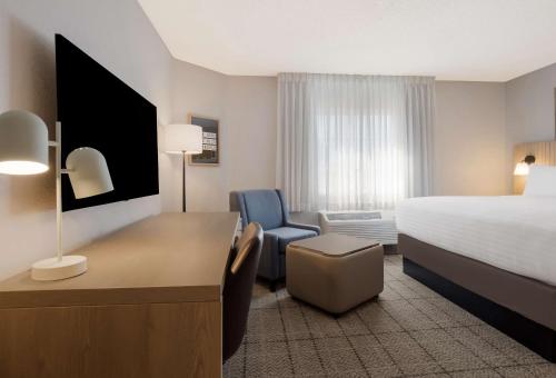 Imagen de la habitación del Hotel Sonesta Simply Suites Irvine East Foothill. Foto 14