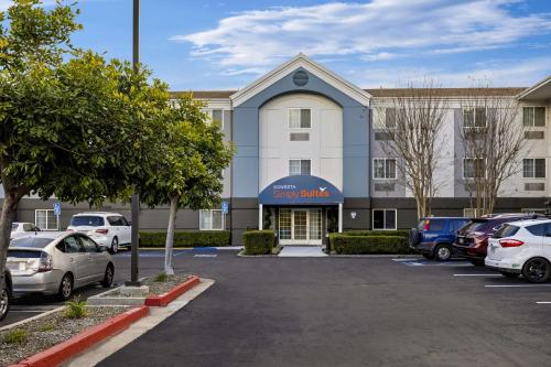 Imagen general del Hotel Sonesta Simply Suites Irvine East Foothill. Foto 4