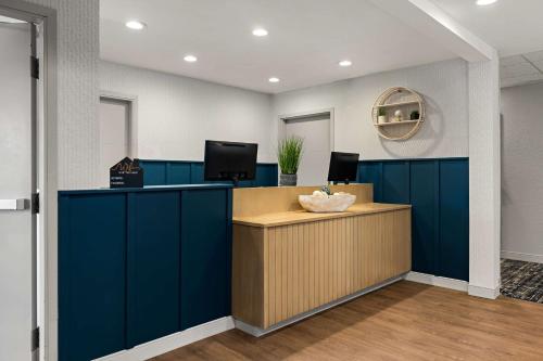 Imagen general del Hotel Sonesta Simply Suites Irvine East Foothill. Foto 6