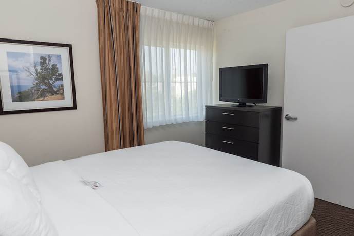 Imagen de la habitación del Hotel Sonesta Simply Suites Irvine Spectrum. Foto 3