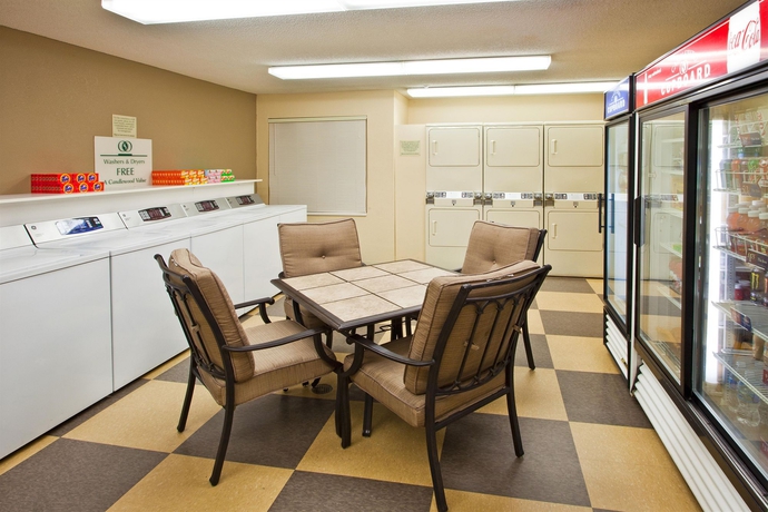 Imagen de los interiores del Hotel Sonesta Simply Suites Jacksonville. Foto 11