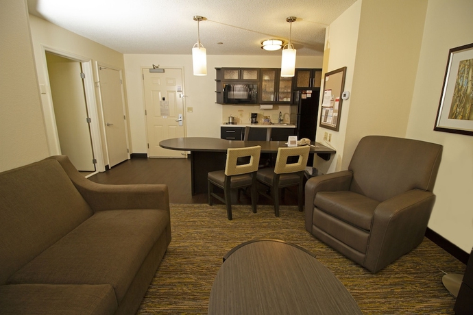 Imagen de la habitación del Hotel Sonesta Simply Suites Jersey City. Foto 9