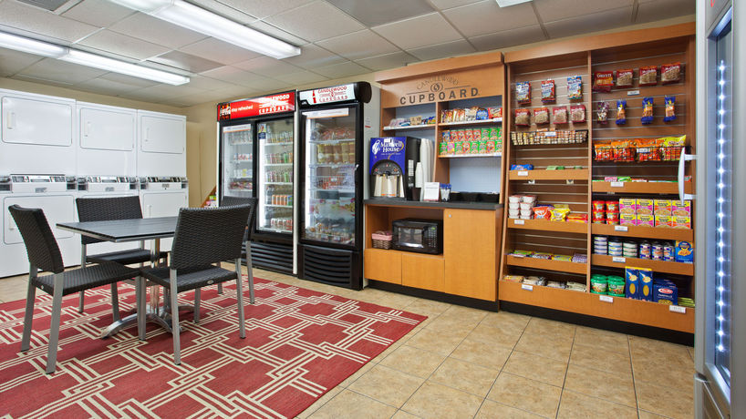 Imagen del bar/restaurante del Hotel Sonesta Simply Suites Miami Airport Doral. Foto 3