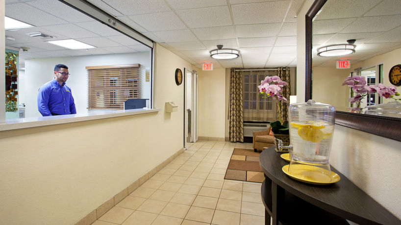 Imagen de los interiores del Hotel Sonesta Simply Suites Miami Airport Doral. Foto 16