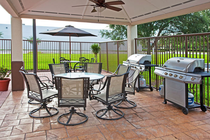 Imagen general del Hotel Sonesta Simply Suites Miami Airport Doral. Foto 2