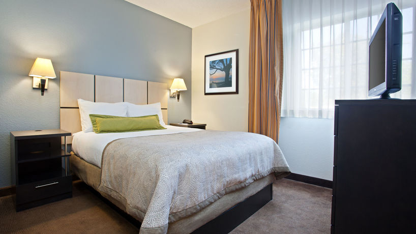 Imagen de la habitación del Hotel Sonesta Simply Suites Miami Airport Doral. Foto 9