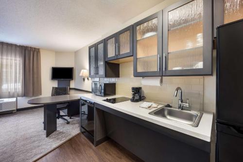 Imagen de la habitación del Hotel Sonesta Simply Suites Nashville Brentwood. Foto 16