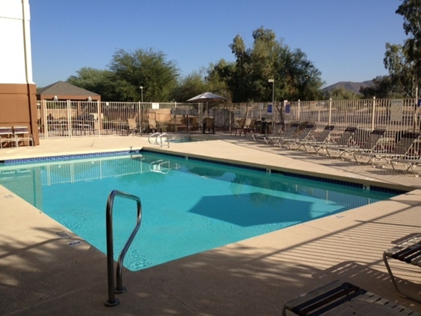 Imagen de la piscina del Hotel Sonesta Simply Suites Phoenix Glendale. Foto 16