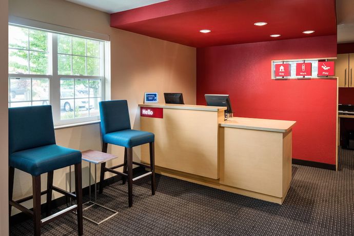 Imagen de los interiores del Hotel Sonesta Simply Suites Seattle Renton. Foto 19